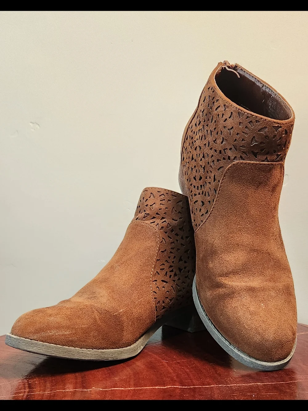 Carlos by Carlos Santana Cognac Suede Ankle Booties with Laser-Cut Detail 6.5M